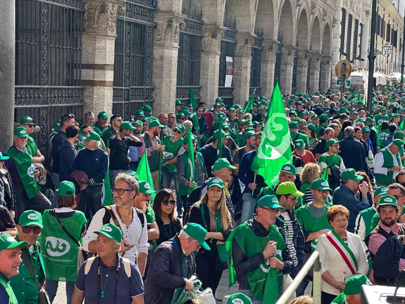 Cia: in duemila in piazza al grido di ‘Prezzi alle stelle, agricoltori più poveri’